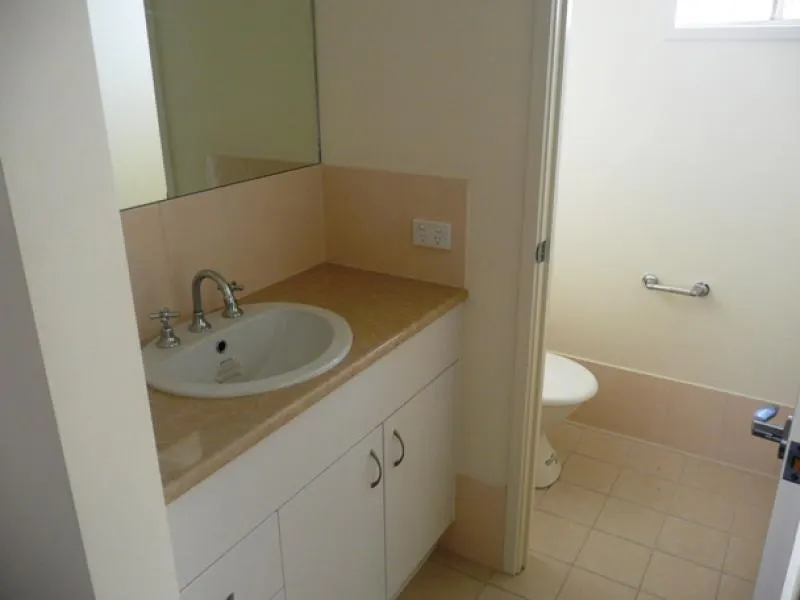 11 Chandler Crescent — photo 7 of 13