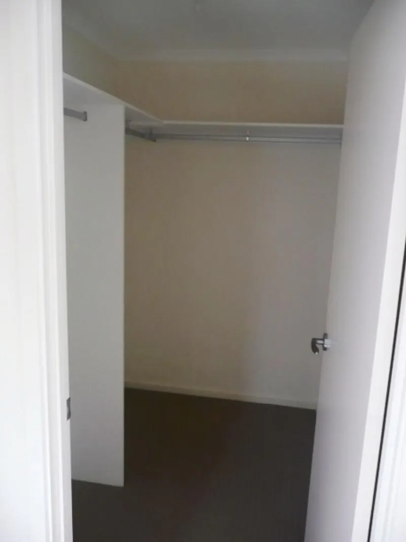 11 Chandler Crescent — photo 10 of 13