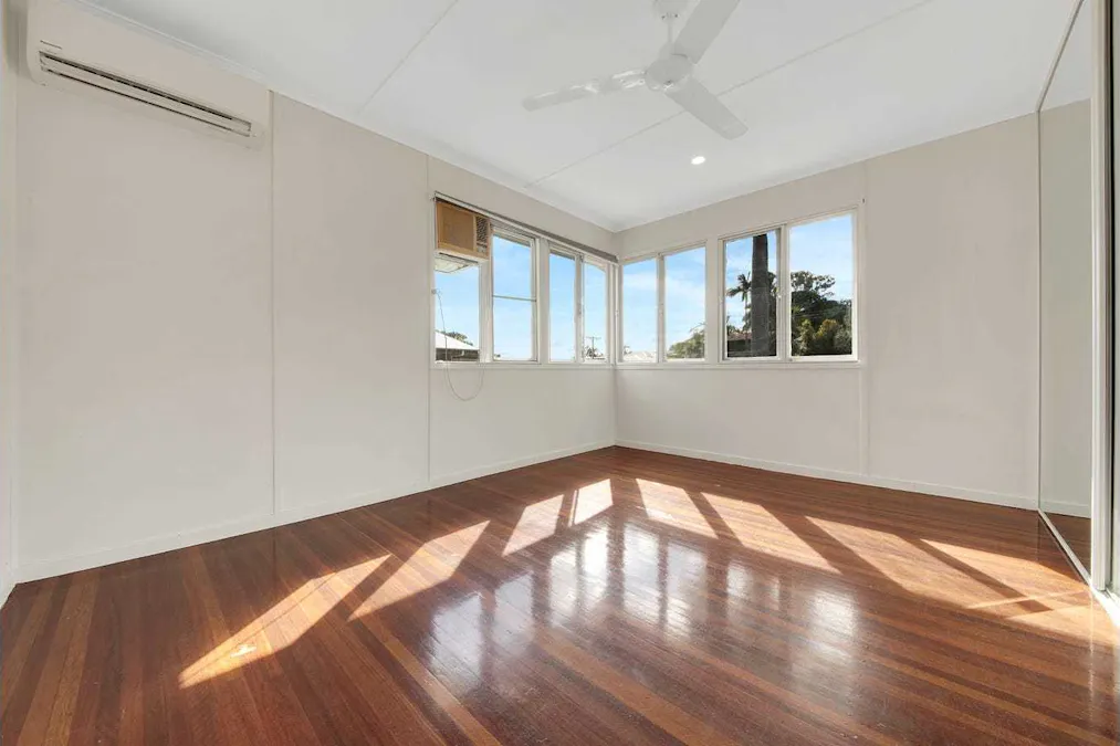 33  Mellefont Street, West Gladstone, QLD, 4680 - Image 8