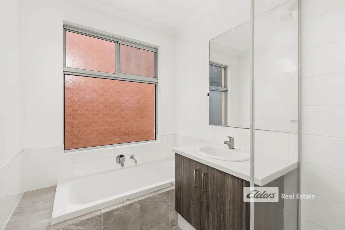 50B Ecclestone Street — photo 9 of 11