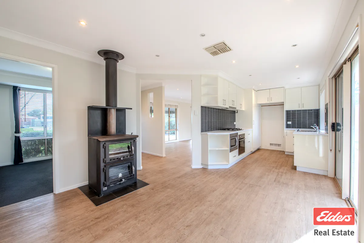 11 Eumung Street — photo 4 of 16