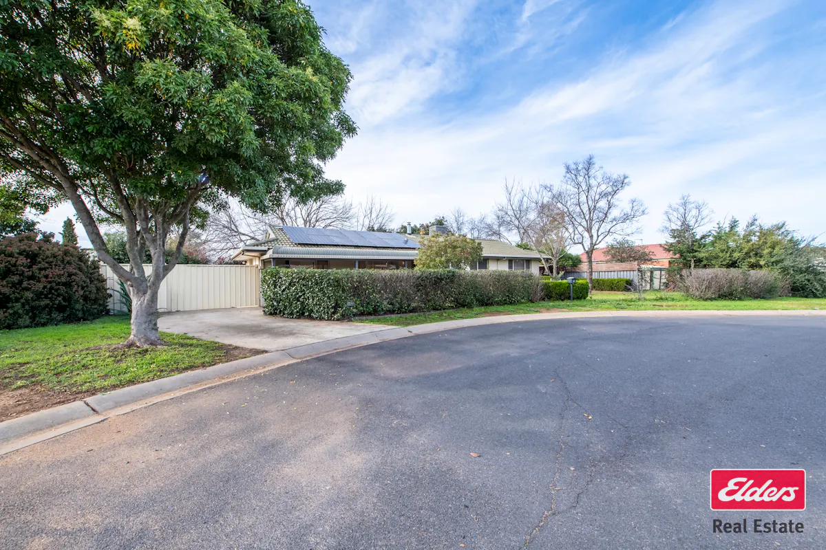 11 Eumung Street — photo 16 of 16