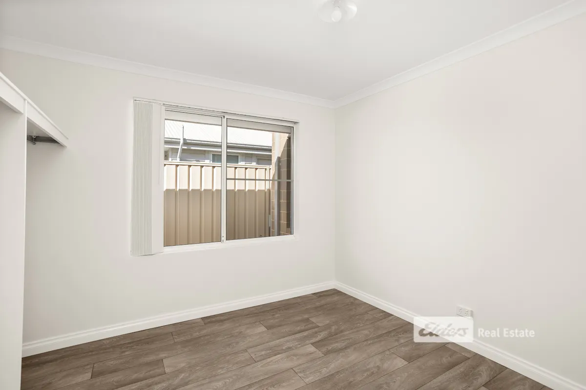 8B Scott Road — photo 7 of 13