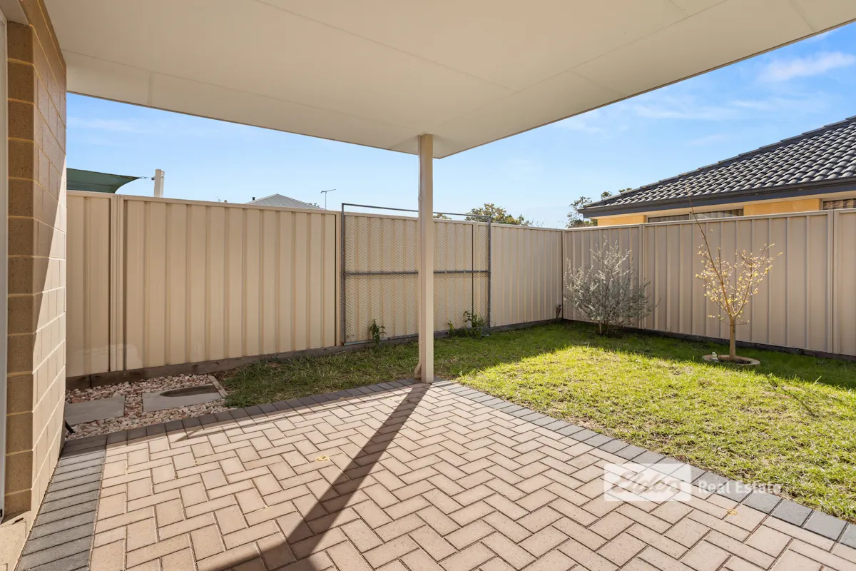 8B Scott Road — photo 13 of 13