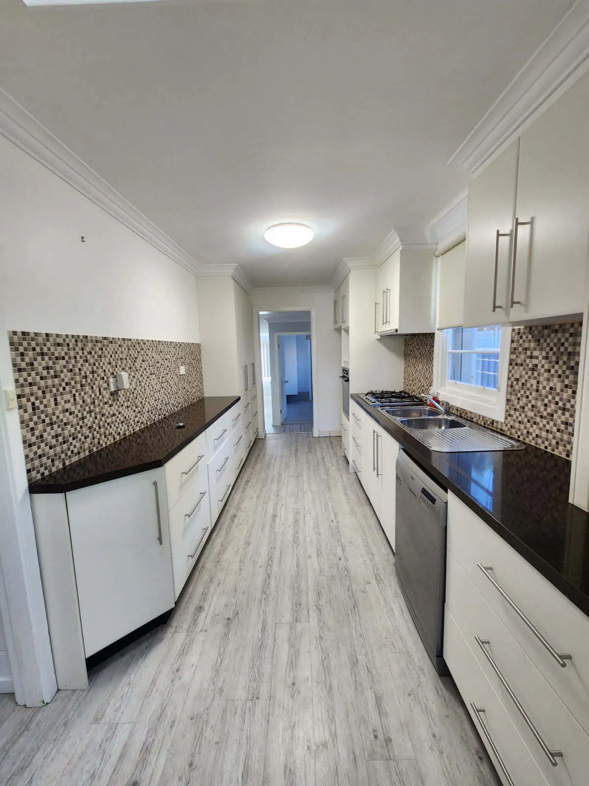 294 Fitzroy Street — photo 3 of 13