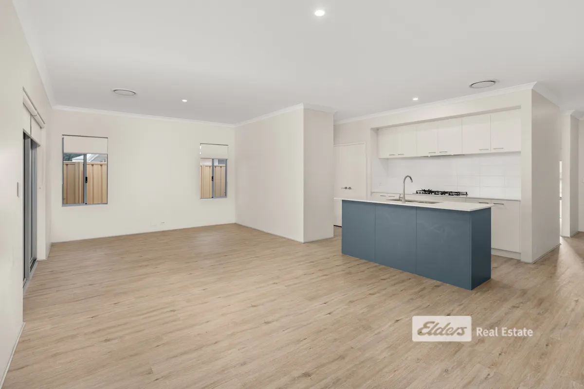 45 Colonna Street — photo 2 of 13