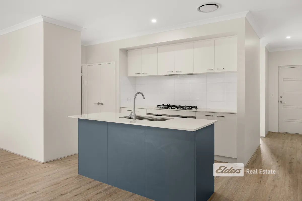 45 Colonna Street — photo 3 of 13