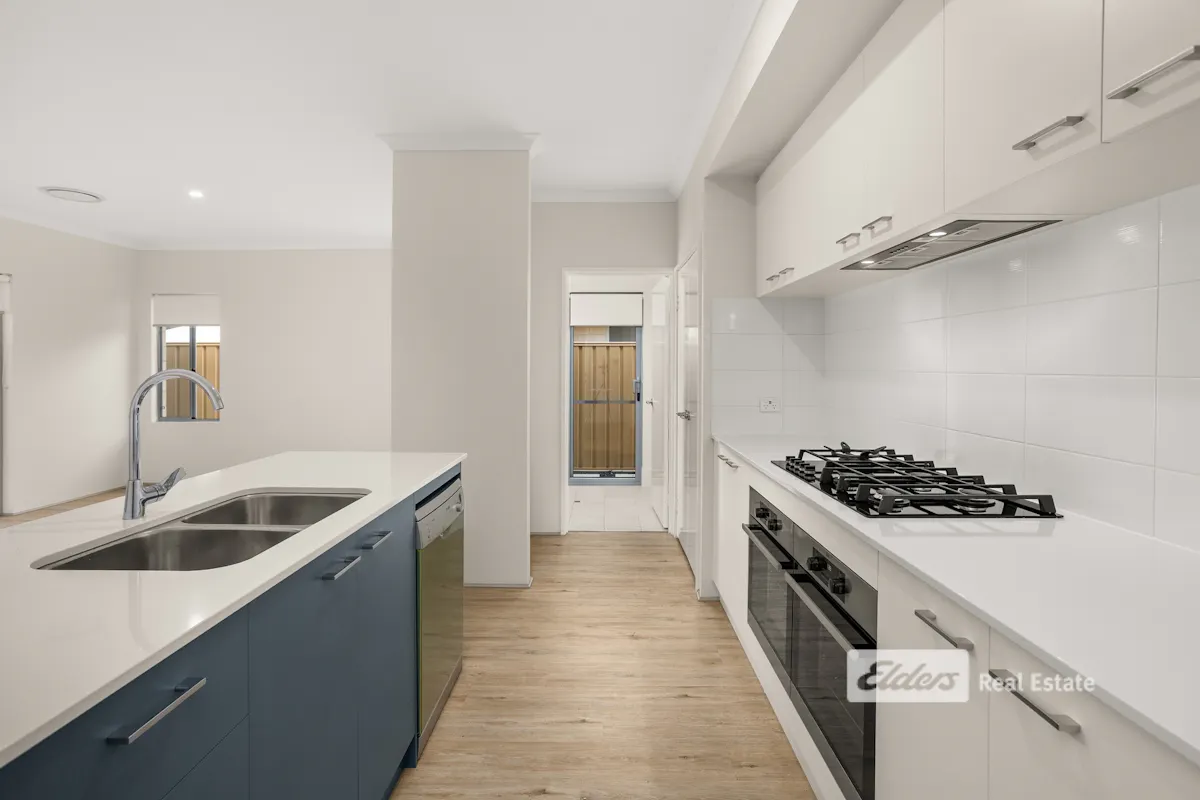 45 Colonna Street — photo 4 of 13