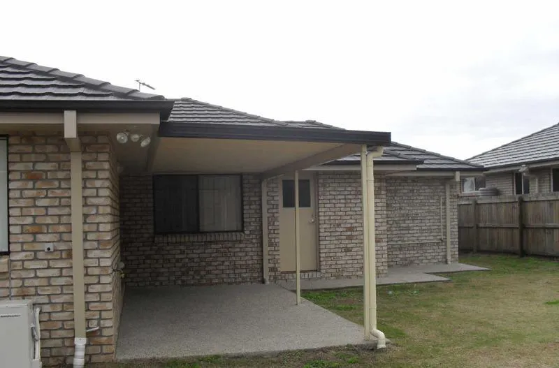 81 Westminster Crescent — photo 4 of 5