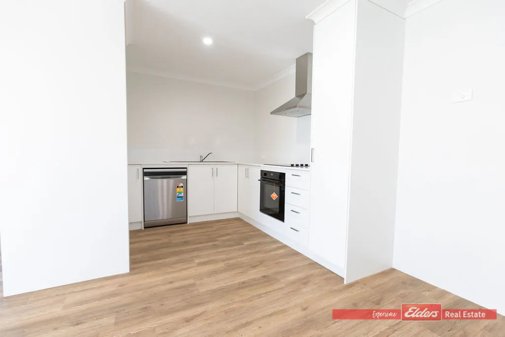 9B/22 Old Pinjarra Road — photo 9 of 21