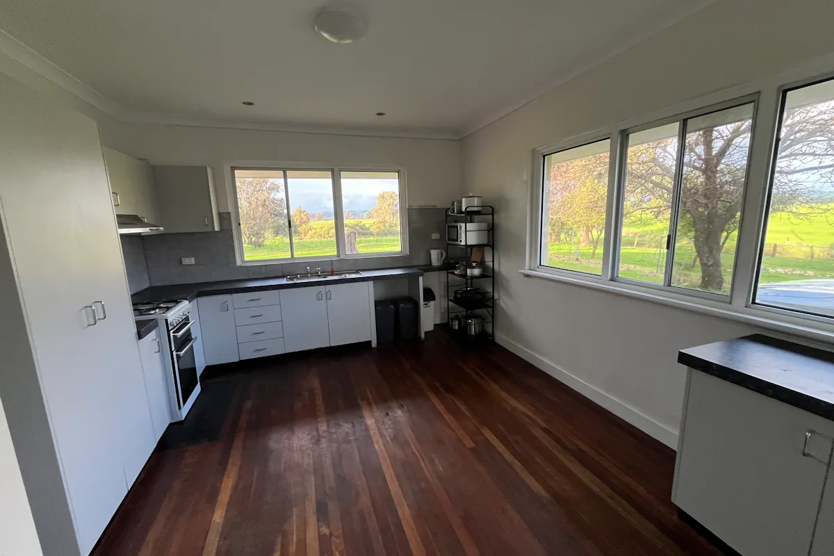 537 Campbell Road — photo 4 of 12