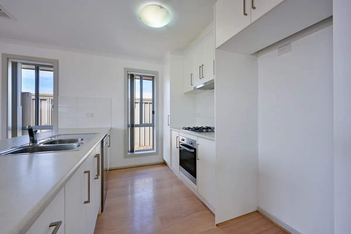 252 Cartledge Avenue — photo 9 of 16