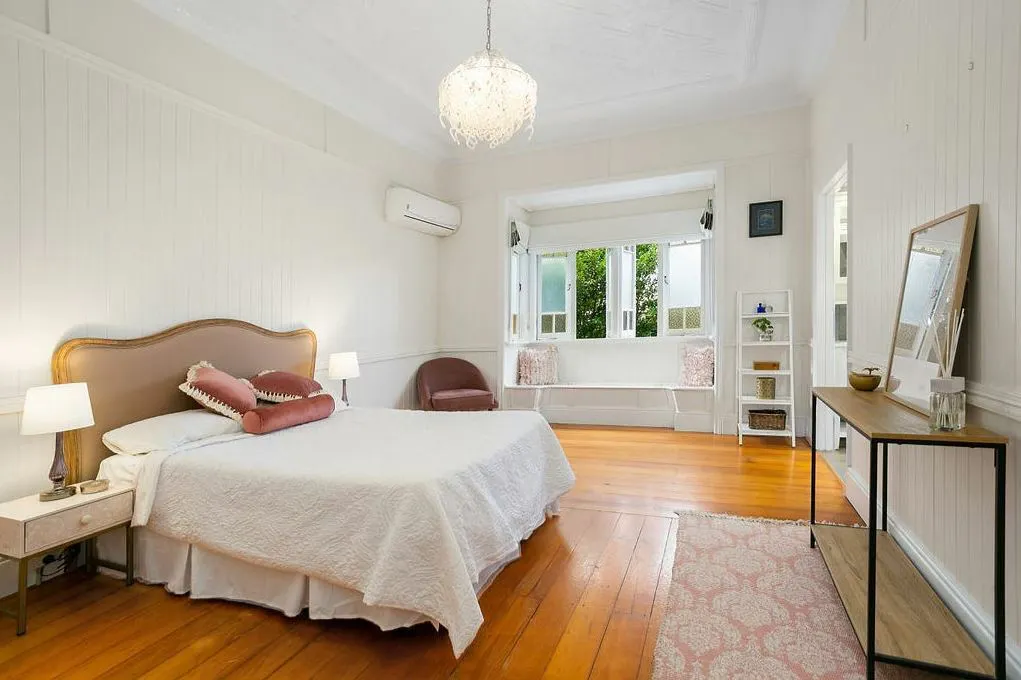 2 Cribb Street — photo 13 of 29