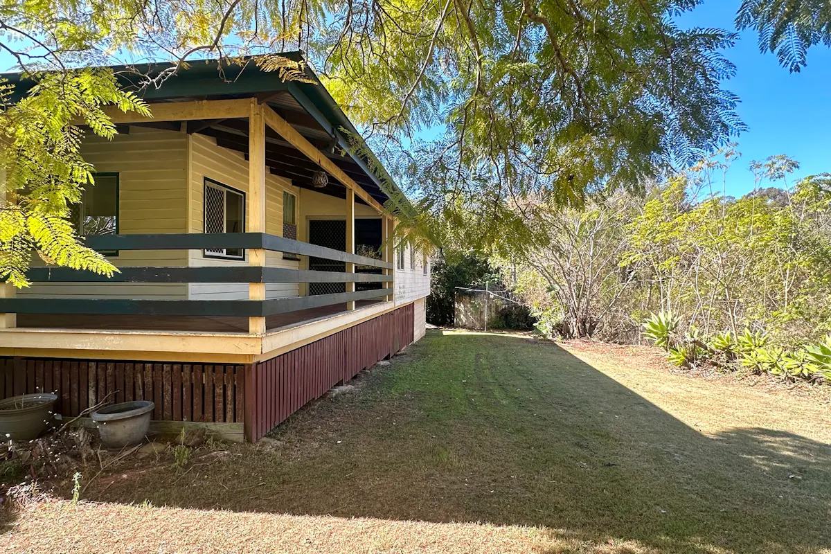 297 Brisbane Valley Highway — photo 11 of 12