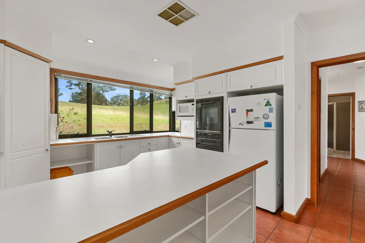 85 Horrocks Road — photo 6 of 24