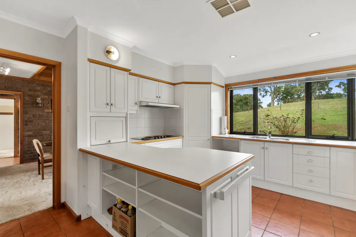 85 Horrocks Road — photo 7 of 24