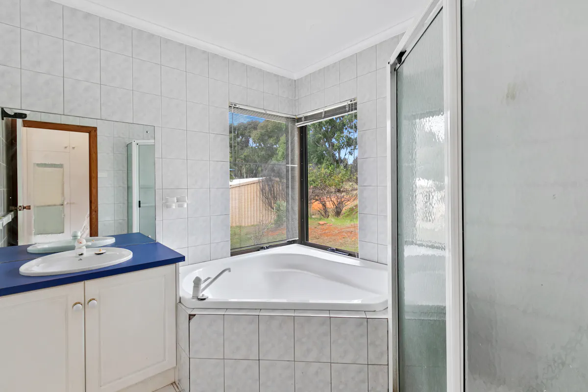 85 Horrocks Road — photo 14 of 24