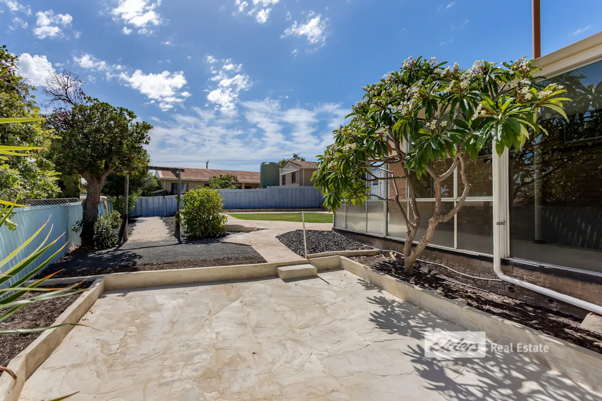 1 Strattimore Place — photo 15 of 16