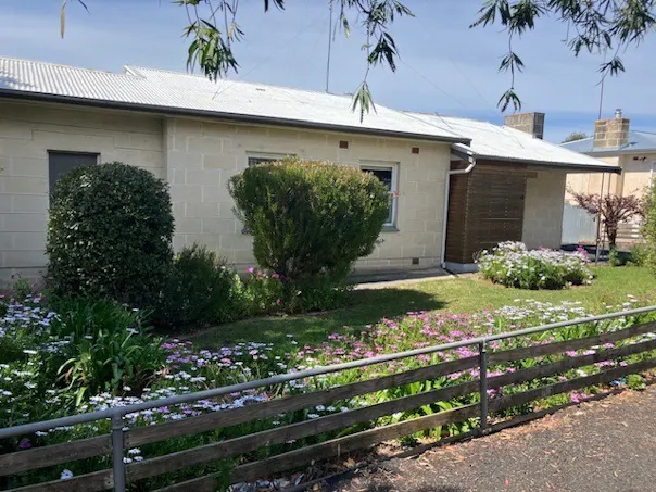63 Memorial Drive, Naracoorte, SA, 5271