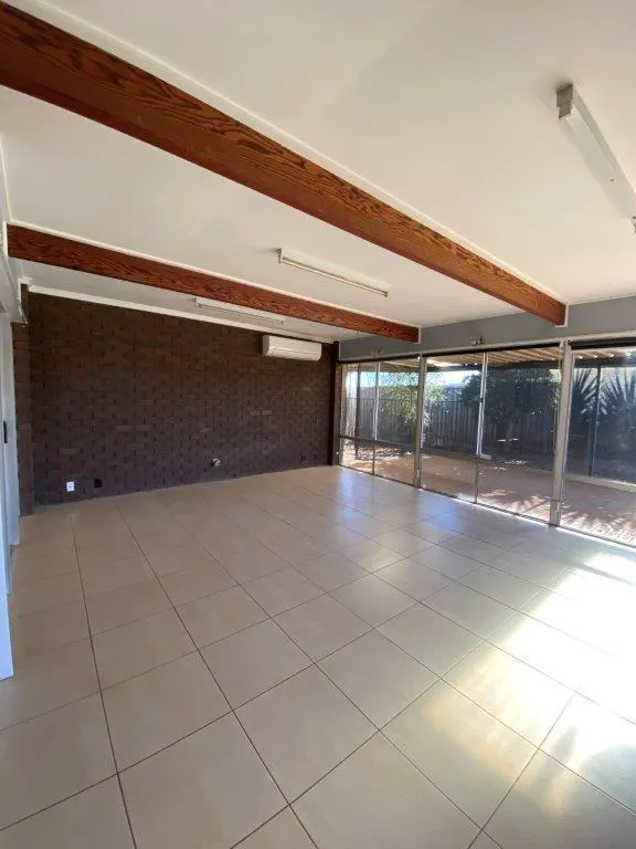 6 Fraser Close — photo 11 of 15