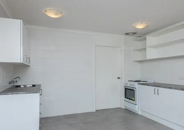 1/12 Johnston Street — photo 3 of 6