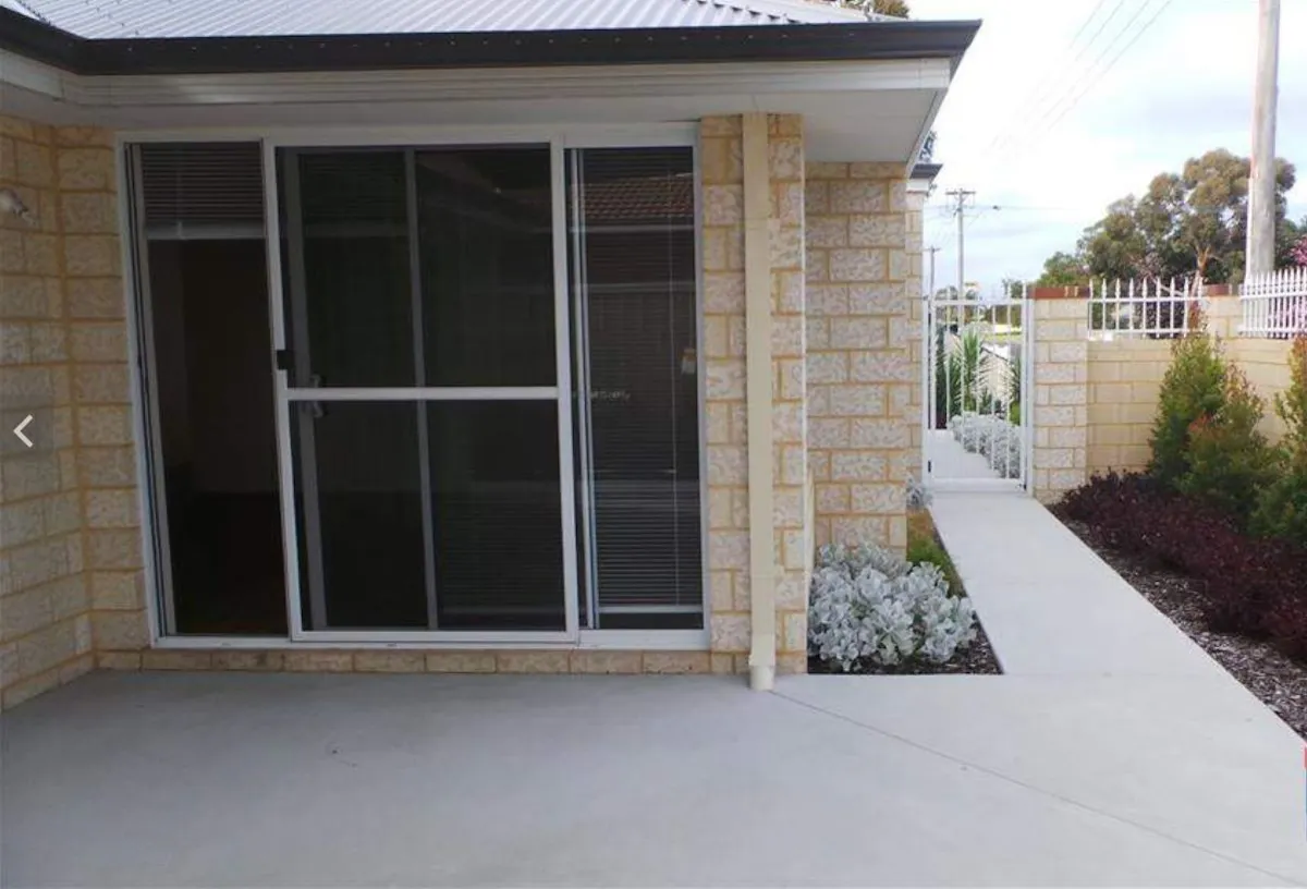 1/5 Burt Street — photo 11 of 12