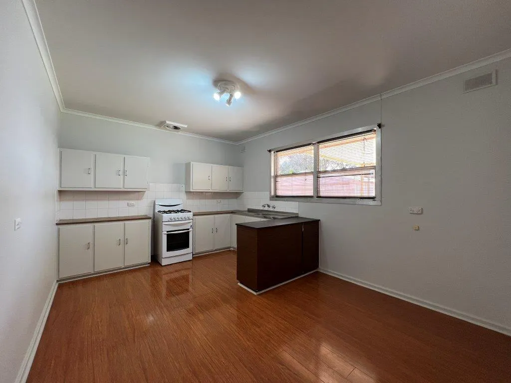 44 Kloeden Street — photo 3 of 19