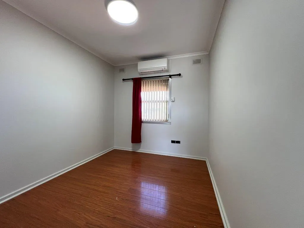 44 Kloeden Street — photo 10 of 19