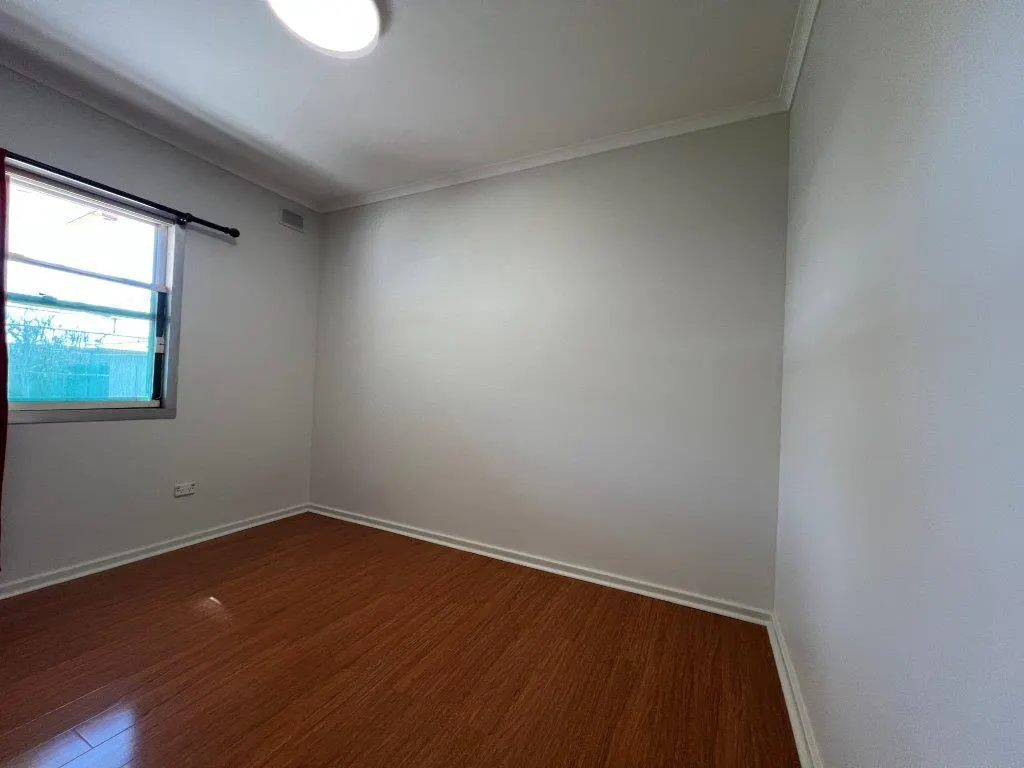 44 Kloeden Street — photo 11 of 19