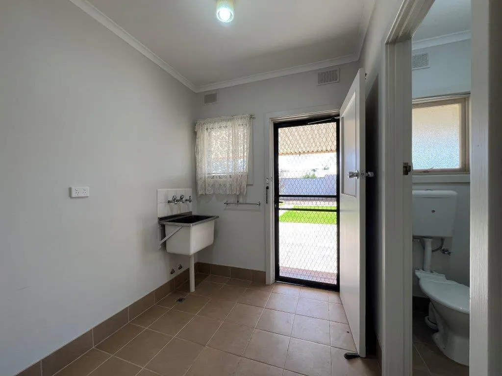 44 Kloeden Street — photo 12 of 19