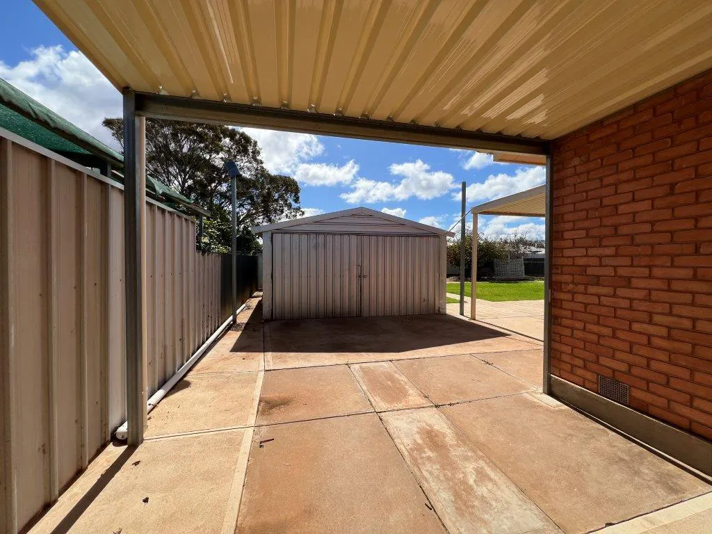 44 Kloeden Street — photo 16 of 19