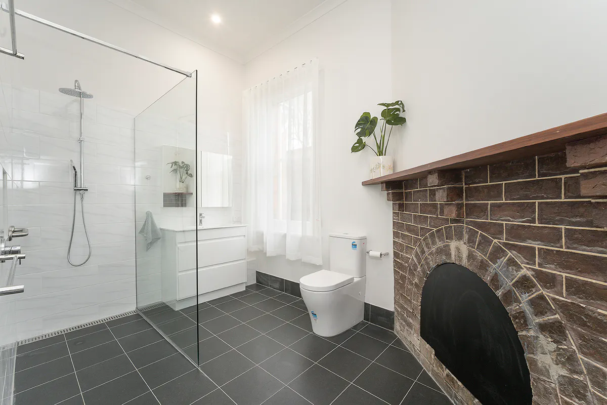 63B Whyte Street — photo 7 of 10