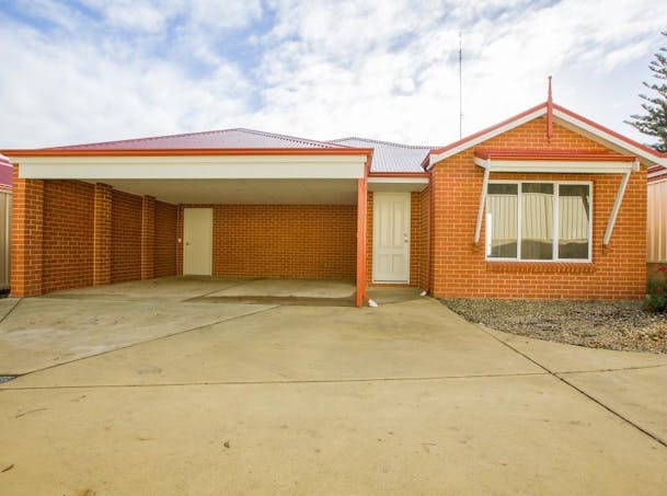 4/4 Bray Street, South Bunbury, WA, 6230 - Image 1