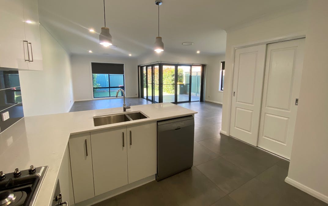 28 Azure Avenue, Dubbo, NSW, 2830 - Image 2
