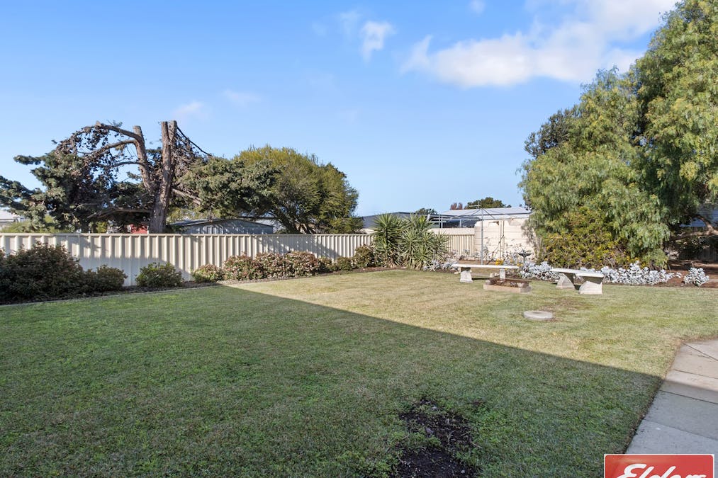 9 Ford Avenue, Port Vincent, SA, 5581 - Image 16