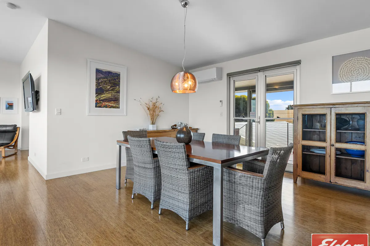 41 Chapman Road — photo 9 of 30