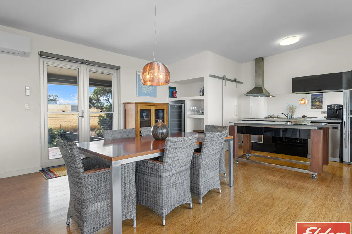 41 Chapman Road — photo 7 of 30