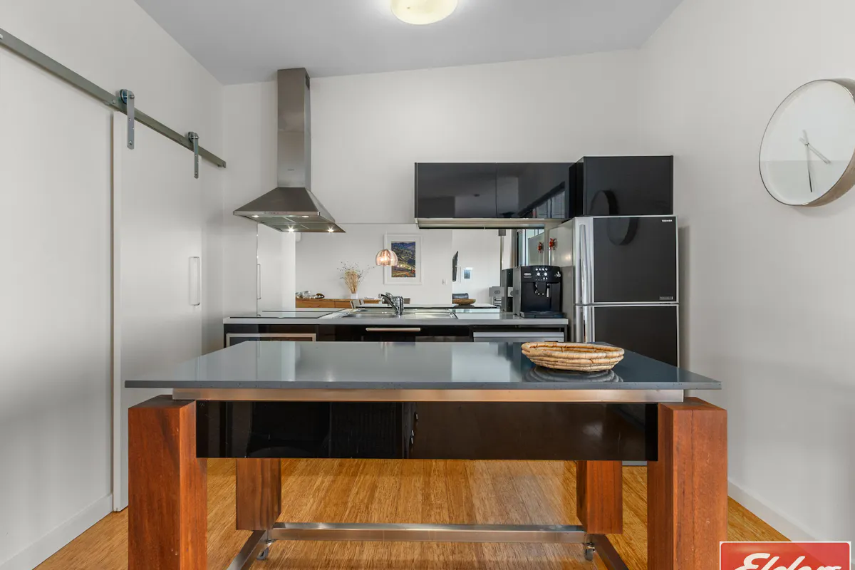 41 Chapman Road — photo 5 of 30