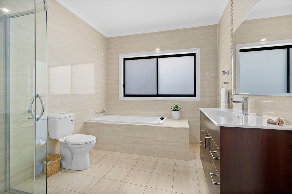 123 Shearwater Drive, Lake Heights, NSW, 2502 - Image 10