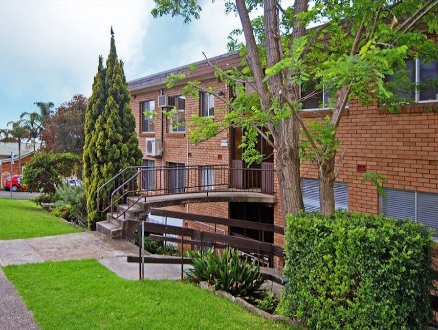 3/25 Loftus Street, Wollongong, NSW, 2500 - Image 1