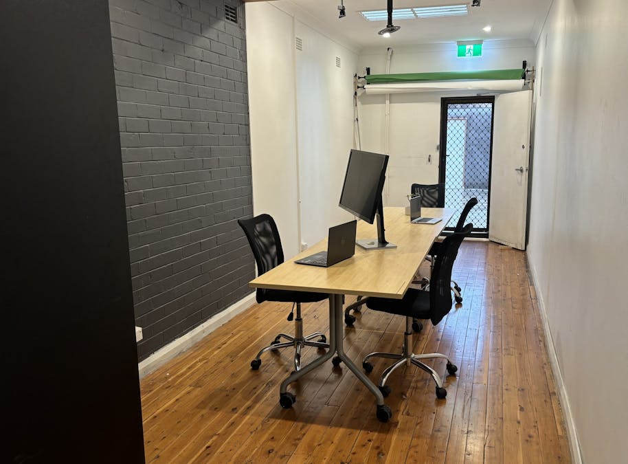 2/324 Crown Street, Wollongong, NSW, 2500 - Image 1