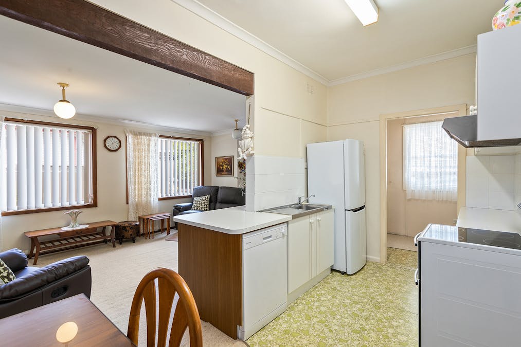 43 Farmborough Road, Unanderra, NSW, 2526 - Image 3