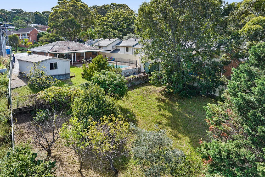 6 Milne Crescent, Coniston, NSW, 2500 - Image 10
