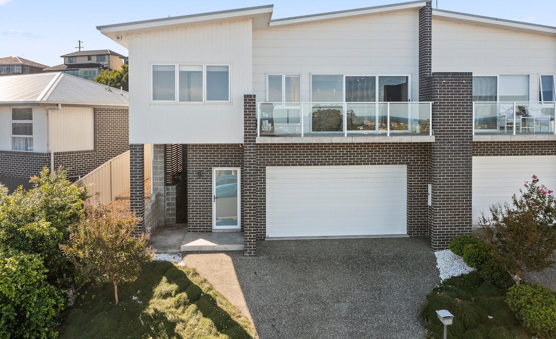 15b Backhouse Road, Lake Heights, NSW, 2502 - Image 1