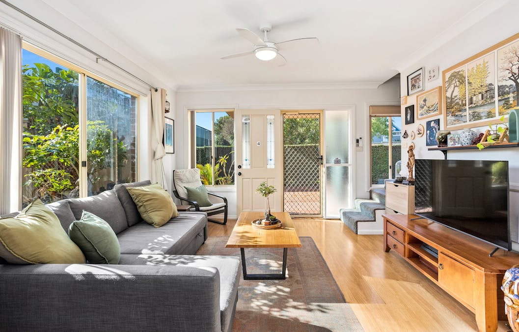 4/8a Balgownie Road, Fairy Meadow, NSW, 2519 - Image 2
