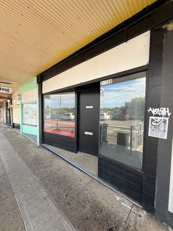 2/130 Gladstone Avenue, Coniston, NSW, 2500 - Image 1