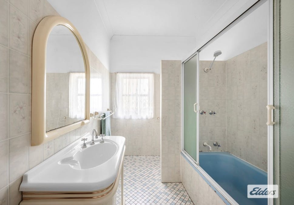 45 Northcliffe Drive, Lake Heights, NSW, 2502 - Image 10