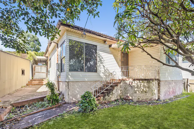 5 Wentworth Street — photo from Elders Real Estate Wollongong