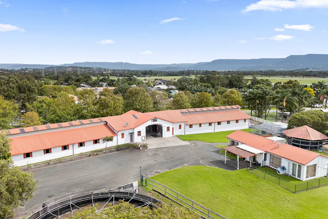 2 Kingston Town Drive — photo from Elders Real Estate Wollongong