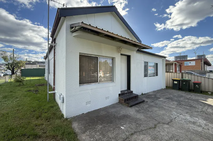 1/92 Kenny Street, Wollongong, NSW, 2500 - Image 1